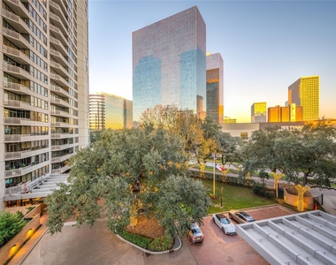 15 Greenway Plaza - Photo Thumbnail 8
