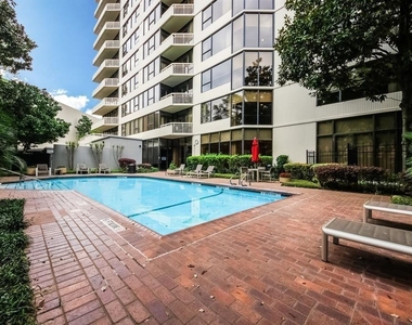 15 Greenway Plaza - Photo Thumbnail 37
