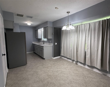 10519 Kirkglen Drive - Photo Thumbnail 4