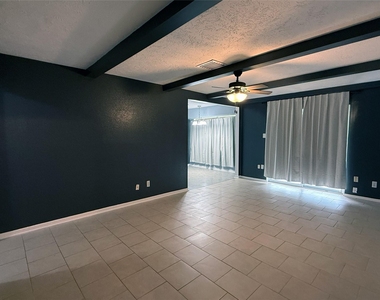 10519 Kirkglen Drive - Photo Thumbnail 2