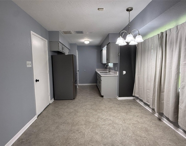 10519 Kirkglen Drive - Photo Thumbnail 7