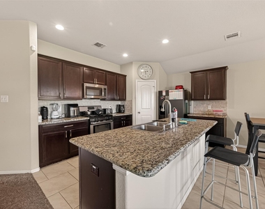 29202 Jarvis Bay Pass - Photo Thumbnail 17
