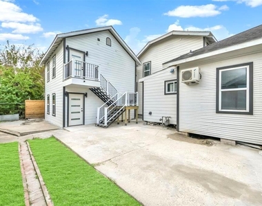 2304 Chapman Street - Photo Thumbnail 1