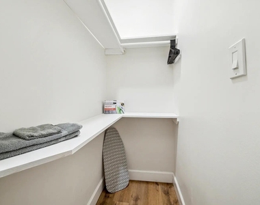 2304 Chapman Street - Photo Thumbnail 16