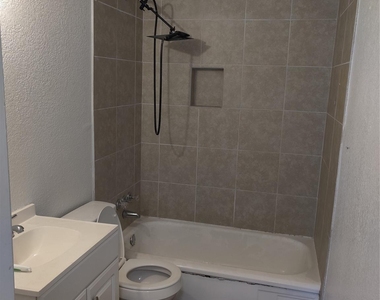 1208 7th Ave Avenue - Photo Thumbnail 6