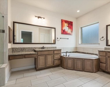 23034 Creek Park Drive - Photo Thumbnail 27