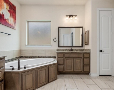 23034 Creek Park Drive - Photo Thumbnail 28