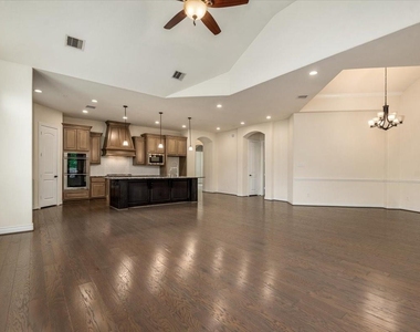 23034 Creek Park Drive - Photo Thumbnail 17