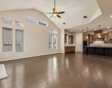 23034 Creek Park Drive - Photo Thumbnail 15