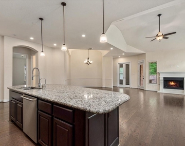 23034 Creek Park Drive - Photo Thumbnail 10