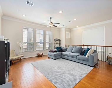 3214 Clearview Circle - Photo Thumbnail 8