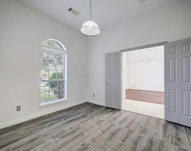 17407 Winfield Square - Photo Thumbnail 5