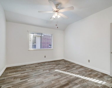 17407 Winfield Square - Photo Thumbnail 22