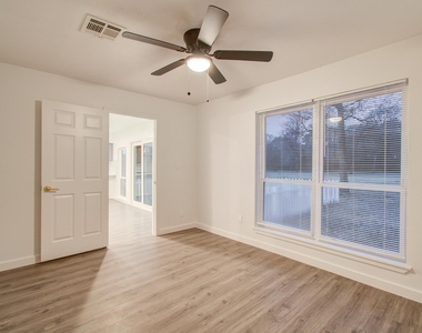 523 Brandon Road - Photo Thumbnail 22
