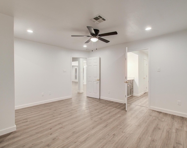 523 Brandon Road - Photo Thumbnail 10