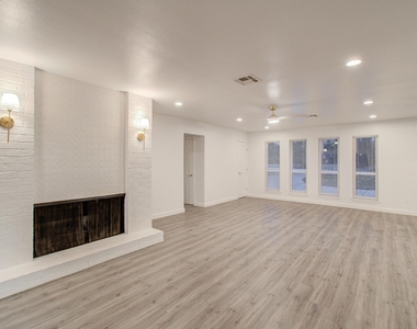 523 Brandon Road - Photo Thumbnail 8