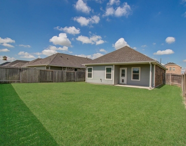 7427 French Quarter Court - Photo Thumbnail 26