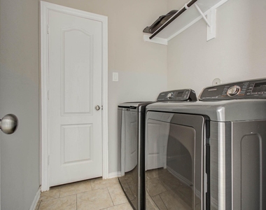 7427 French Quarter Court - Photo Thumbnail 19