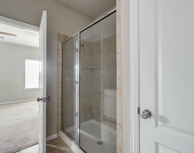 7427 French Quarter Court - Photo Thumbnail 18