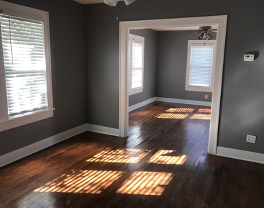 226 E 25th Street - Photo Thumbnail 2