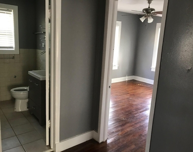 226 E 25th Street - Photo Thumbnail 7