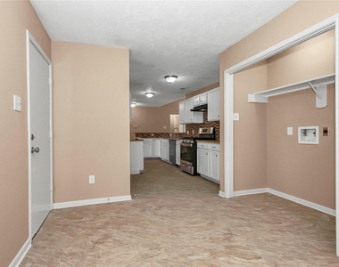 8235 Alabaster Drive - Photo Thumbnail 18