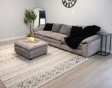 801 Trinity Street - Photo Thumbnail 8