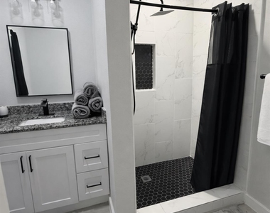 801 Trinity Street - Photo Thumbnail 6