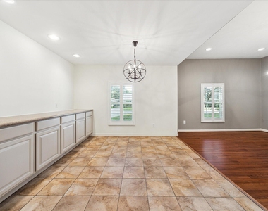 6215 Cheena Drive - Photo Thumbnail 9