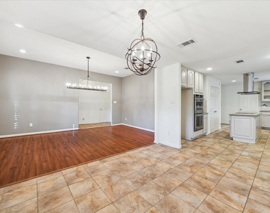 6215 Cheena Drive - Photo Thumbnail 8