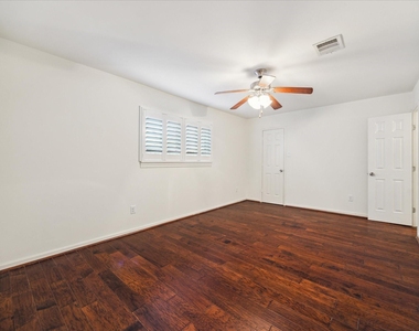6215 Cheena Drive - Photo Thumbnail 12