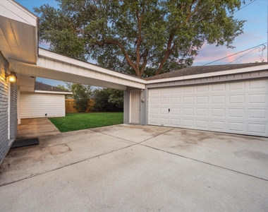 6215 Cheena Drive - Photo Thumbnail 21