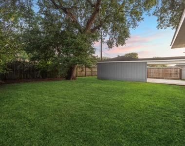 6215 Cheena Drive - Photo Thumbnail 23
