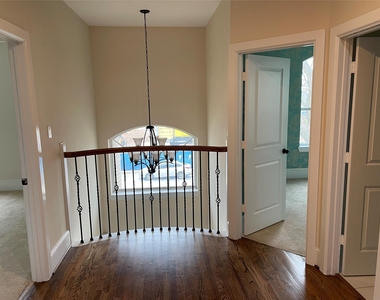 5105 Maple Street - Photo Thumbnail 21