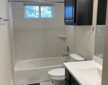 5105 Maple Street - Photo Thumbnail 34
