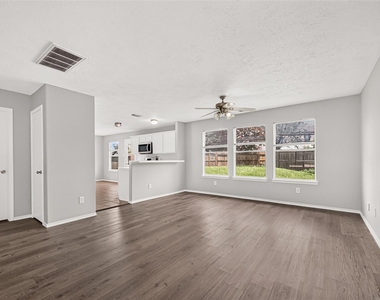 19451 Nasworthy Drive - Photo Thumbnail 12