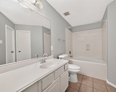 19451 Nasworthy Drive - Photo Thumbnail 30