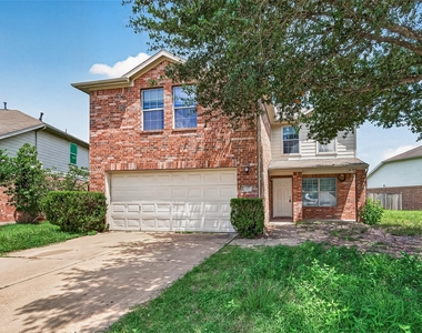 19451 Nasworthy Drive - Photo Thumbnail 3