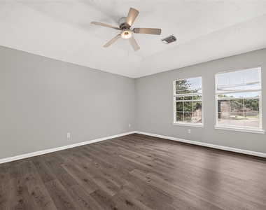 19451 Nasworthy Drive - Photo Thumbnail 26