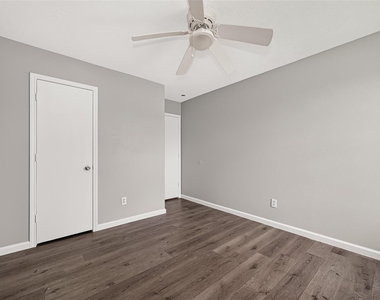 19451 Nasworthy Drive - Photo Thumbnail 40