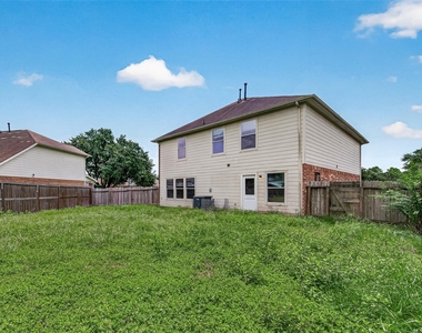 19451 Nasworthy Drive - Photo Thumbnail 44