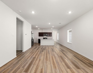 16718 Paintbrush Hollow Lane - Photo Thumbnail 10