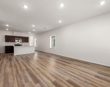16718 Paintbrush Hollow Lane - Photo Thumbnail 15