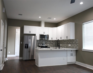 4422 Phlox Street - Photo Thumbnail 3