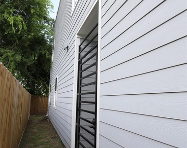 4422 Phlox Street - Photo Thumbnail 1