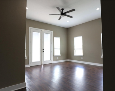 4422 Phlox Street - Photo Thumbnail 25