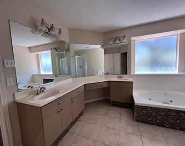 12827 Fox Arrow Lane - Photo Thumbnail 8