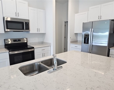 20190 Caroline Creek Place - Photo Thumbnail 4