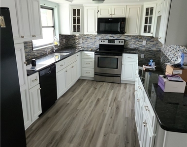 3025 Magnolia Way - Photo Thumbnail 8
