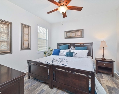 12924 New Market Street - Photo Thumbnail 29